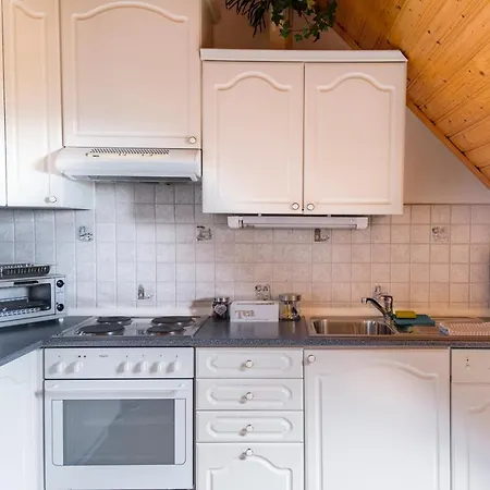 Leilbon Apartmanhaz ヘーヴィーズ