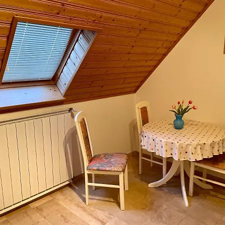 アパート Leilbon Apartmanhaz ヘーヴィーズ