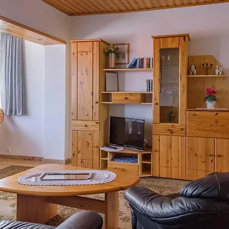 Leilbon Apartmanhaz *