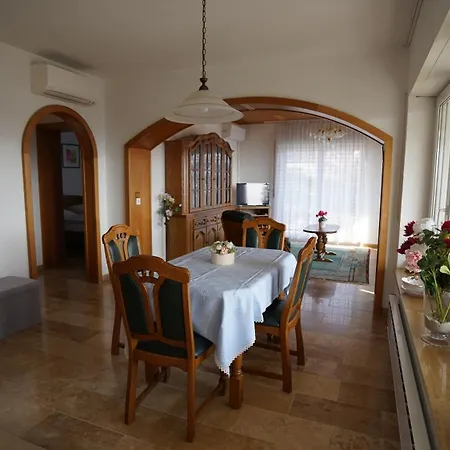 Apartamento Leilbon