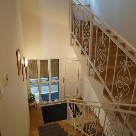Апартаменты Leilbon Apartmanhaz Хевиз