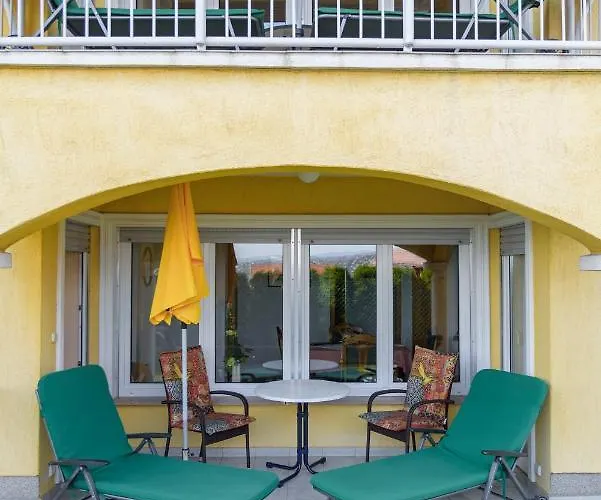 Leilbon Apartmanhaz Héviz