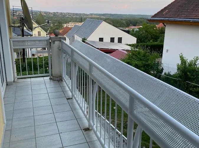 Leilbon Apartmanhaz Appartement *