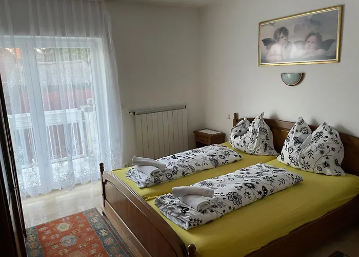 Apartament Leilbon Apartmanhaz