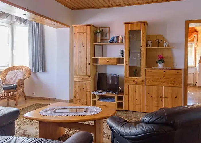 Leilbon Apartmanhaz *