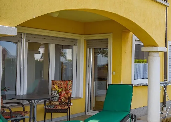 Leilbon Apartmanhaz